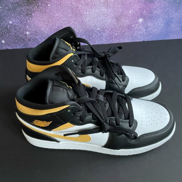 Size 6GS - Air Jordan 1 Mid Pollen MPN 554725-177 - Picture 1 of 7
